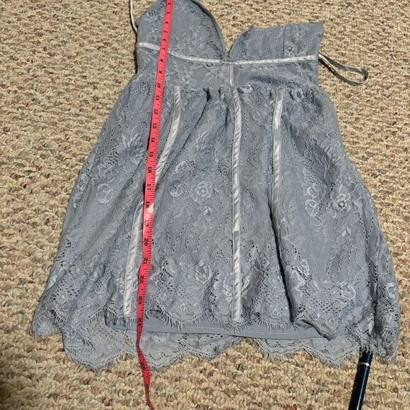 NWOT Superdown x Revolve Mandy Lace Flare Dress in Dusty Blue- Size XS - Picture 10 of 12